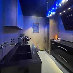 아파트 Vip Garden Jacuzzi Seaview In The Hearth Of Downtown