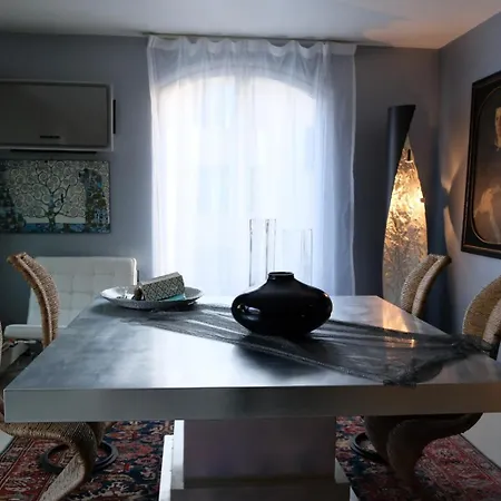 Vip Garden Jacuzzi Seaview In The Hearth Of Downtown La Spezia