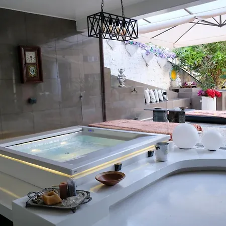 Vip Garden Jacuzzi Seaview In The Hearth Of Downtown Apartment *