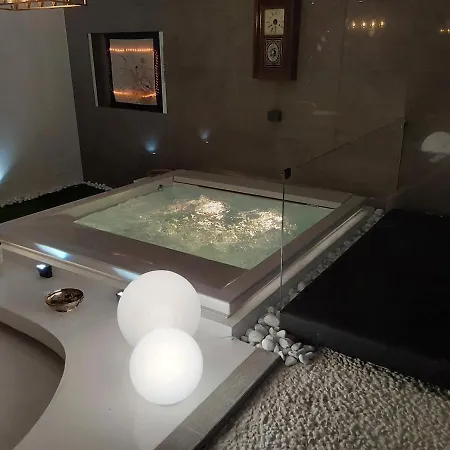 Vip Garden Jacuzzi Seaview In The Hearth Of Downtown Apartment La Spezia
