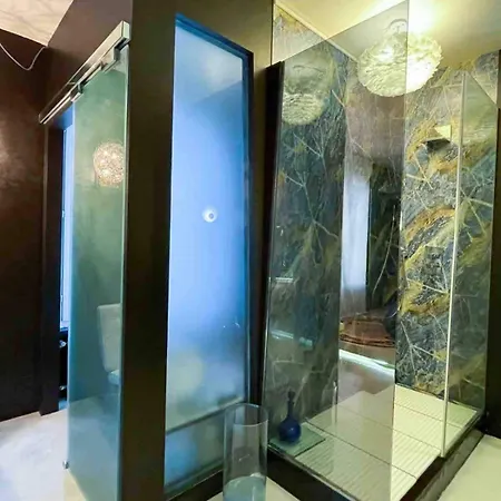 Vip Garden Jacuzzi Seaview In The Hearth Of Downtown Apartment