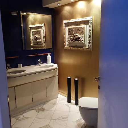 Vip Garden Jacuzzi Seaview In The Hearth Of Downtown Apartment La Spezia