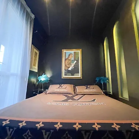 Vip Garden Jacuzzi Seaview In The Hearth Of Downtown Apartment