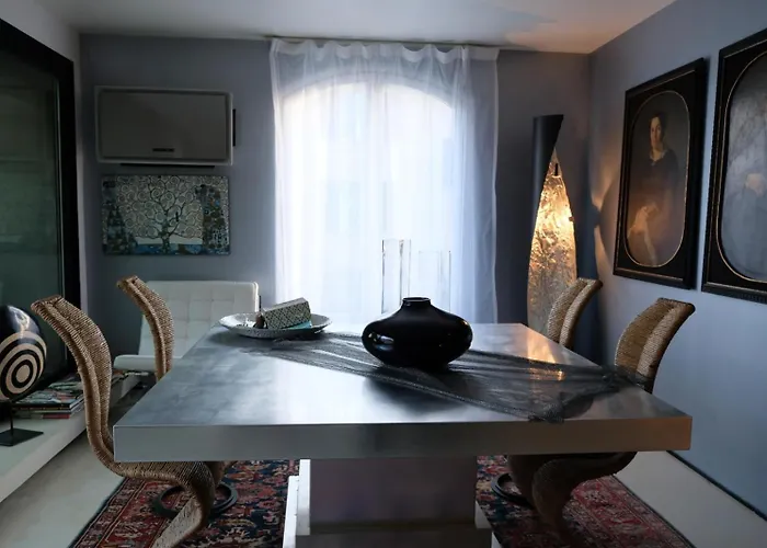 Vip Garden Jacuzzi Seaview In The Hearth Of Downtown Специя