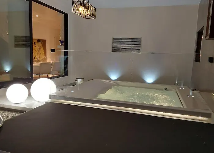Vip Garden Jacuzzi Seaview In The Hearth Of Downtown