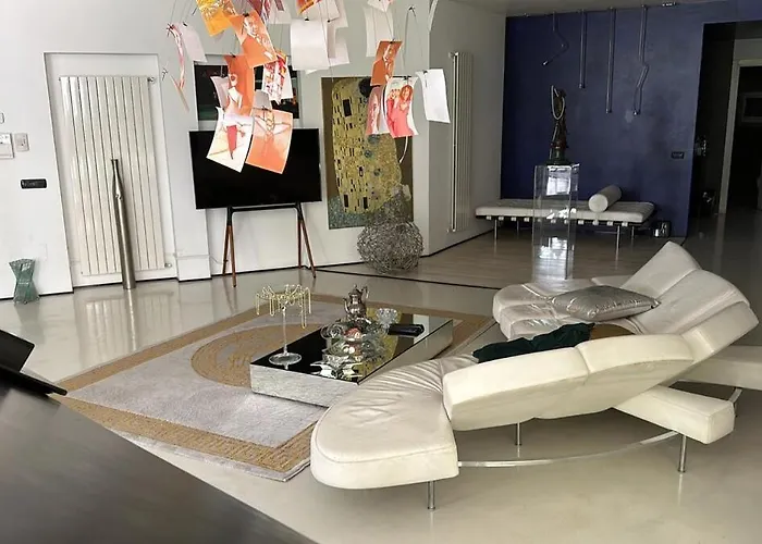 Апартаменты Vip Garden Jacuzzi Seaview In The Hearth Of Downtown Специя