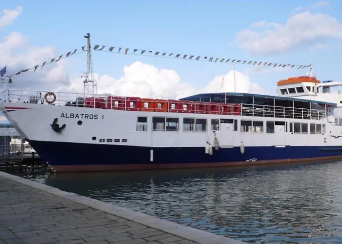 Апартаменты Vip Garden Jacuzzi Seaview In The Hearth Of Downtown *