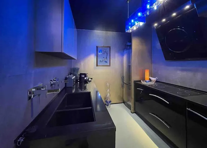 Апартаменты Vip Garden Jacuzzi Seaview In The Hearth Of Downtown