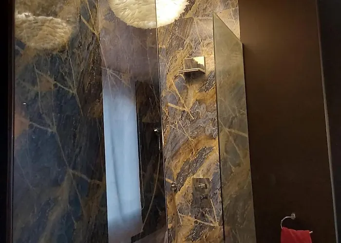 Апартаменты Vip Garden Jacuzzi Seaview In The Hearth Of Downtown