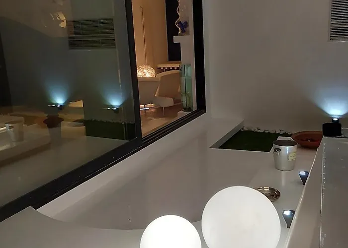 Апартаменты Vip Garden Jacuzzi Seaview In The Hearth Of Downtown *