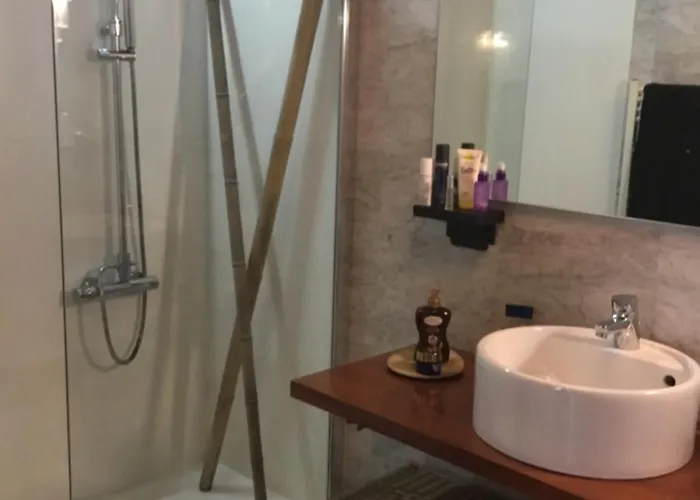 Апартаменты Vip Garden Jacuzzi Seaview In The Hearth Of Downtown