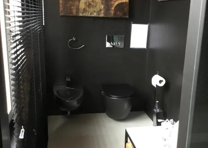 Апартаменты Vip Garden Jacuzzi Seaview In The Hearth Of Downtown